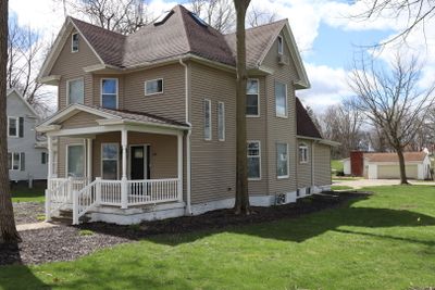 309 Heaton Street, House other with 4 bedrooms, 3 bathrooms and 2 parking in Walnut IL | Image 1