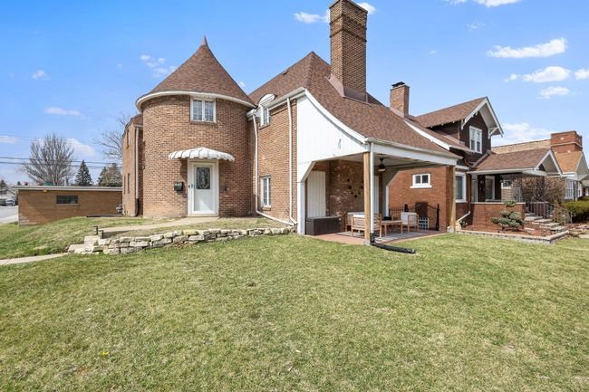 Covered Front Porch | Image 41