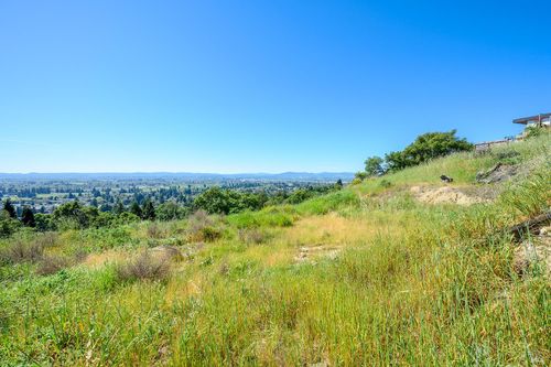 1111 Wikiup Dr, Santa Rosa, CA, 95403 | Card Image