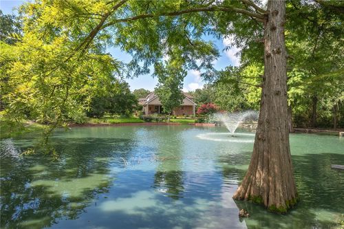 1002 Shady Dr, College Station, TX, 77840-2324 | Card Image