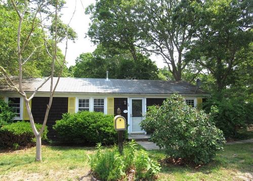 38 Lake Rd, W Yarmouth, MA, 02673-3743 | Card Image