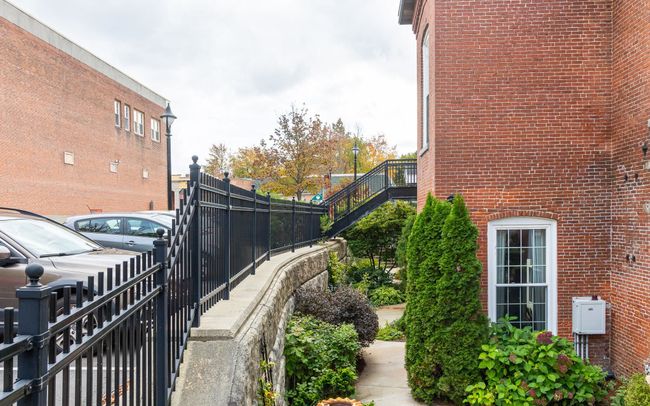 APT-10 - 8 Main St, Condo with 2 bedrooms, 2 bathrooms and null parking in Jaffrey NH | Image 13