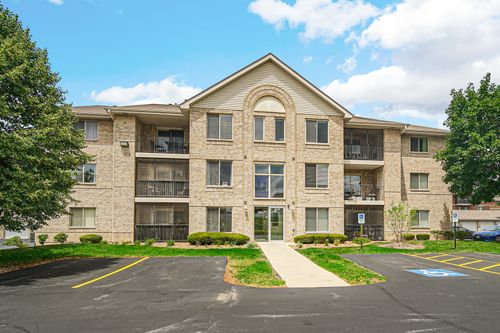 unit-3c-6840 Ridge Point Dr, Oak Forest, IL, 60452-1477 | Card Image