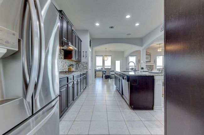 422 Betony Loop, House other with 3 bedrooms, 3 bathrooms and 2 parking in Buda TX | Image 11