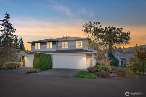 b-2530 123rd Pl Sw, Everett, WA, 98204-6113 | Card Image