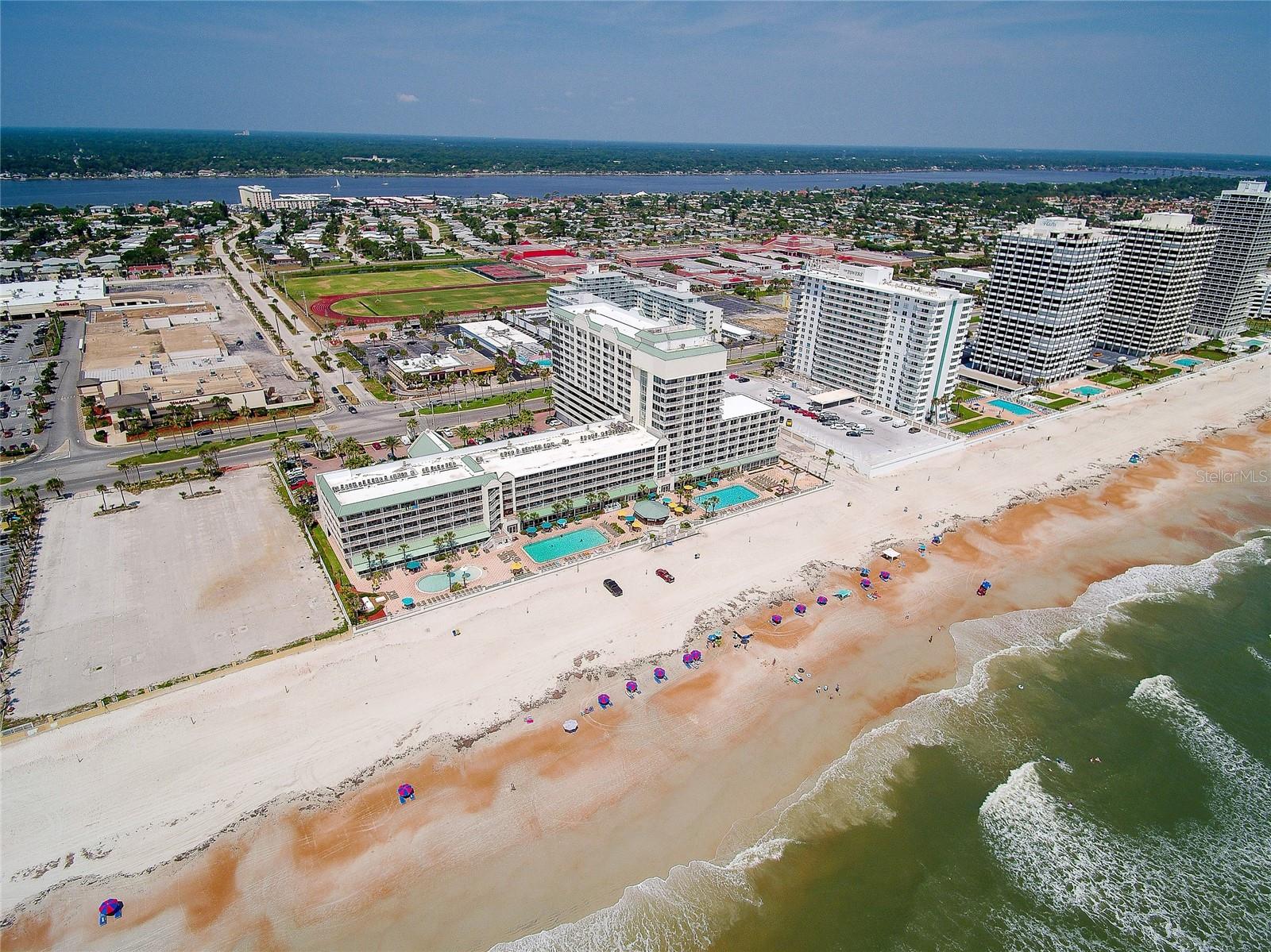 Residential in DAYTONA BEACH 3