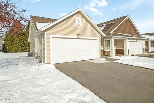 3065 Bordeaux Drive, Akron, OH, 44312 | Card Image