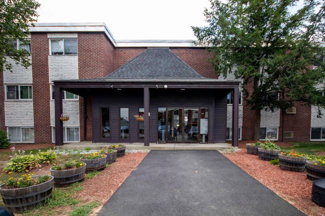 APT-10R - 128 Loudon Rd, Condo with 2 bedrooms, 1 bathrooms and null parking in Concord NH | Image 4