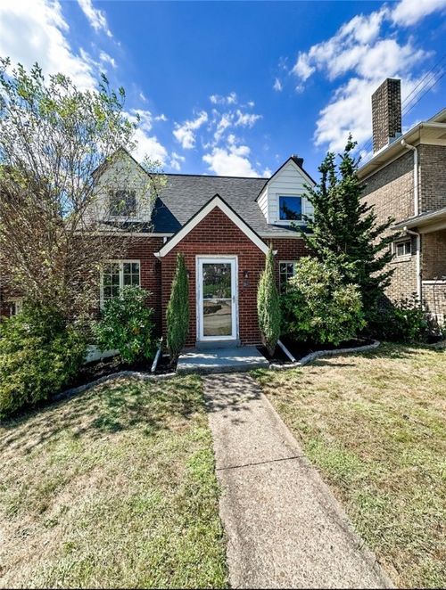 211 Union Ave, Bellevue, PA, 15202-3027 | Card Image