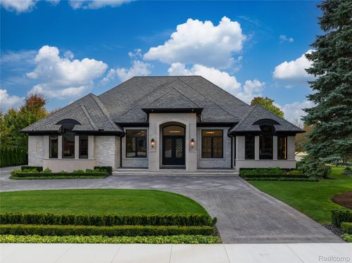 4592 Pinnacle Blvd, Rochester, MI, 48306 | Card Image