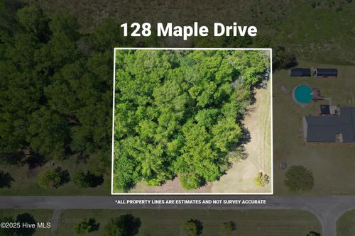 128 Maple Dr, Whiteville, NC, 28472-9402 | Card Image