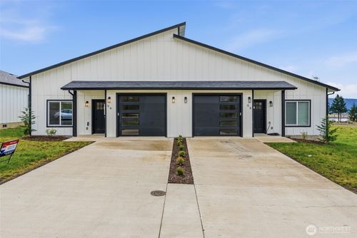 b-9 Anchor Way, Cathlamet, WA, 98612-8907 | Card Image