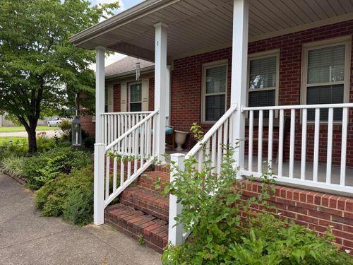 1102 Richliev Ln, Frankfort, KY, 40601-8483 | Card Image