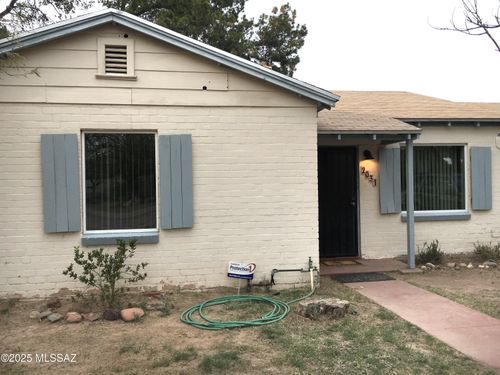2031 E Silver St, Tucson, AZ, 85719-3423 | Card Image