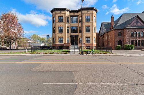 unit-301-628 E Franklin Ave, Minneapolis, MN, 55404-2803 | Card Image