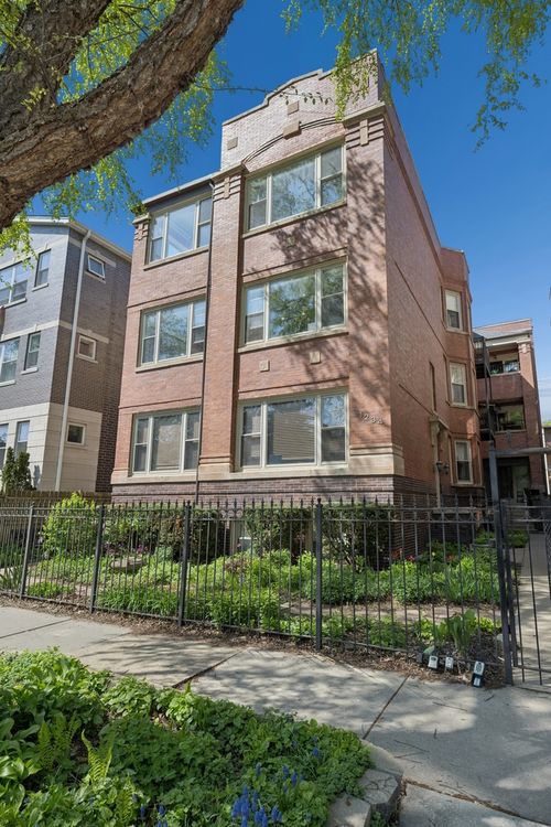 3f-1234 W Argyle St, Chicago, IL, 60640-3587 | Card Image