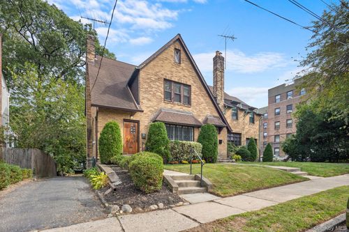 311 Hayward Ave, Mount Vernon, NY, 10552-1606 | Card Image