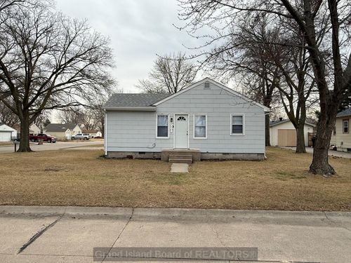 621 Bischeld St, Grand Island, NE, 68801-7805 | Card Image