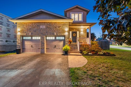 {{alt}} | Card Image