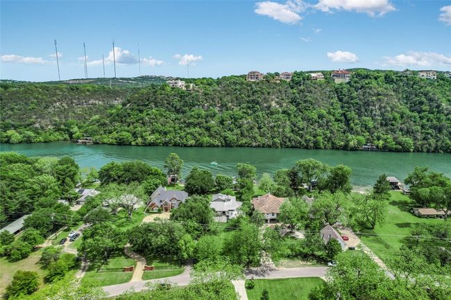 2305 Manana St, House other with 4 bedrooms, 4 bathrooms and 6 parking in Austin TX | Image 39