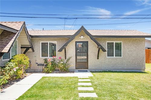 15366 Georgia Ave, Paramount, CA, 90723-4417 | Card Image