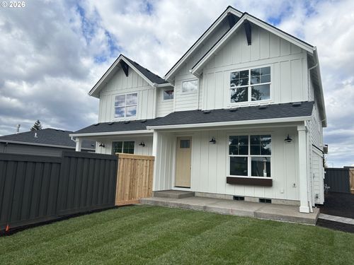 16177 Barlow Trail Ln, Oregon City, OR, 97045-8334 | Card Image