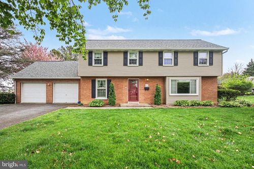 13 Pleasant View Dr, STRASBURG, PA, 17579-1314 | Card Image