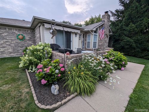 169-18397 Pleasant Valley Drive, Macomb Township, MI, 48044 | Card Image