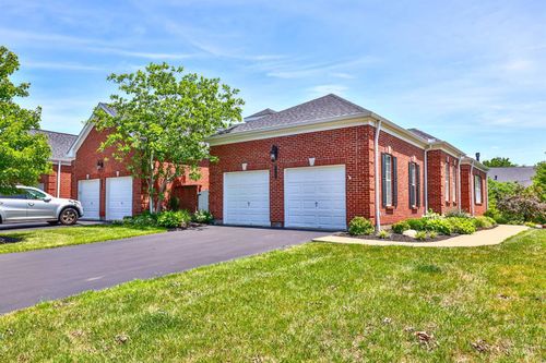 8059 Paddington Ln, Cincinnati, OH, 45249-1542 | Card Image
