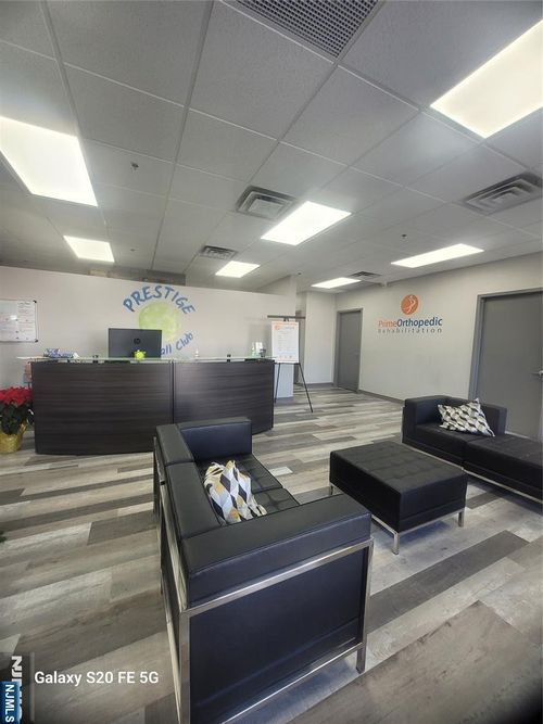 160 Legrand Ave, Northvale, NJ, 07647-2403 | Card Image