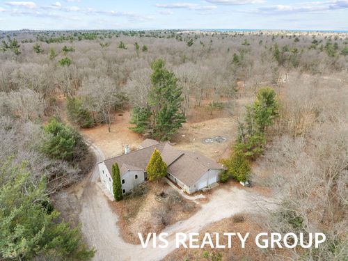 4275 Ford Rd, Muskegon, MI, 49445-9619 | Card Image