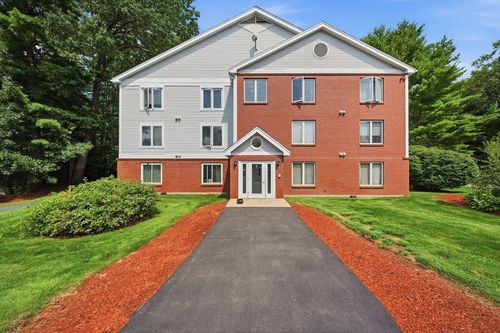 206-1 Timberwood Dr, Goffstown, NH, 03045-2560 | Card Image