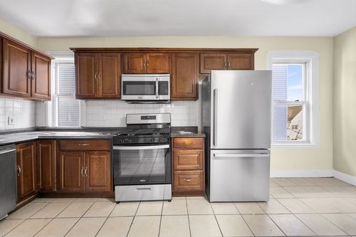 2-427 Ferry St, Everett, MA, 02149-5664 | Card Image