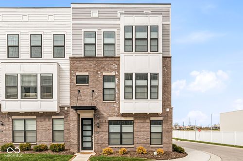 9754 Junction Sta, Fishers, IN, 46037-0055 | Card Image