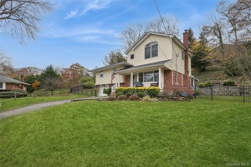 6 Joseph Ct, East Northport, NY, 11731-1610 | Card Image