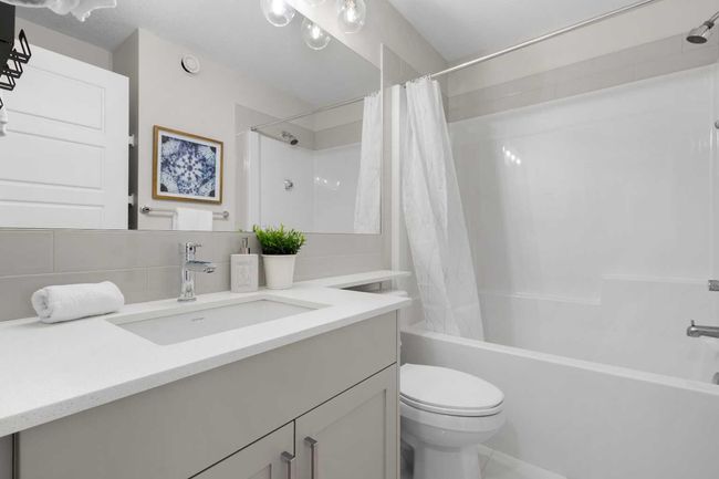 427 Lucas Blvd Nw, House other with 3 bedrooms, 3 bathrooms and 2 parking in Calgary AB | Image 26