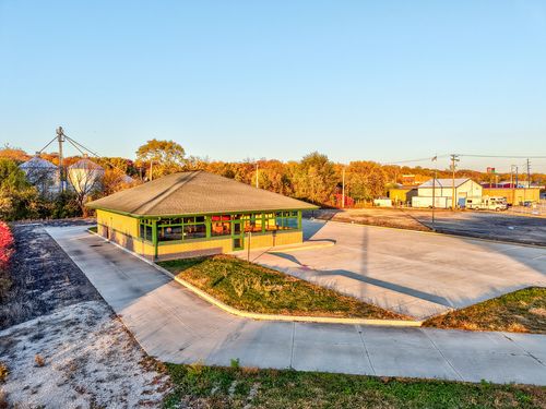 237 Commercial St, Marseilles, IL, 61341-1807 | Card Image