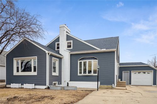303 N Main St, Wheatland, IA, 52777-7724 | Card Image