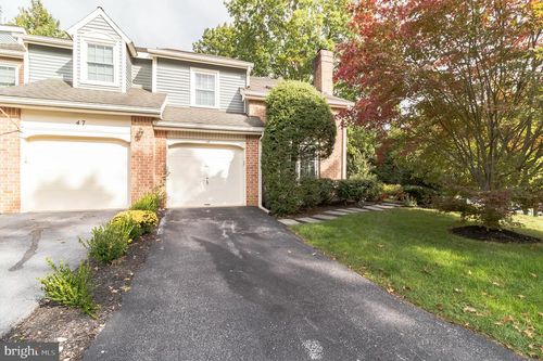48 Stonehurst Ct, CHESTERBROOK, PA, 19087-5702 | Card Image