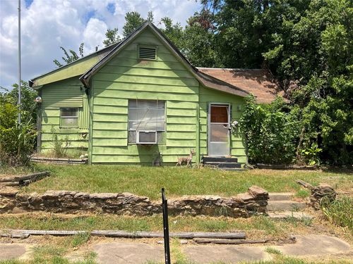 411 W Texas St, Denison, TX, 75020-6376 | Card Image