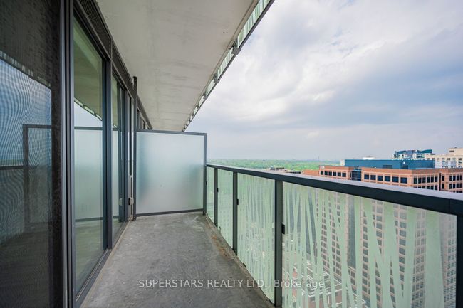 2413 - 50 Charles St E, Condo with 0 bedrooms, 1 bathrooms and null parking in Toronto ON | Image 21