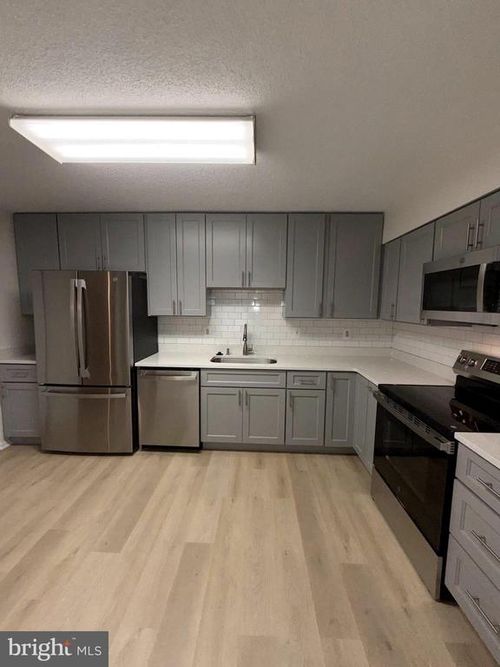 6-408-3310 N Leisure World Blvd, SILVER SPRING, MD, 20906-5658 | Card Image