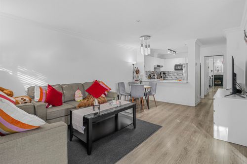 411-13733 74 Ave, Surrey, BC, V3W1B8 | Card Image