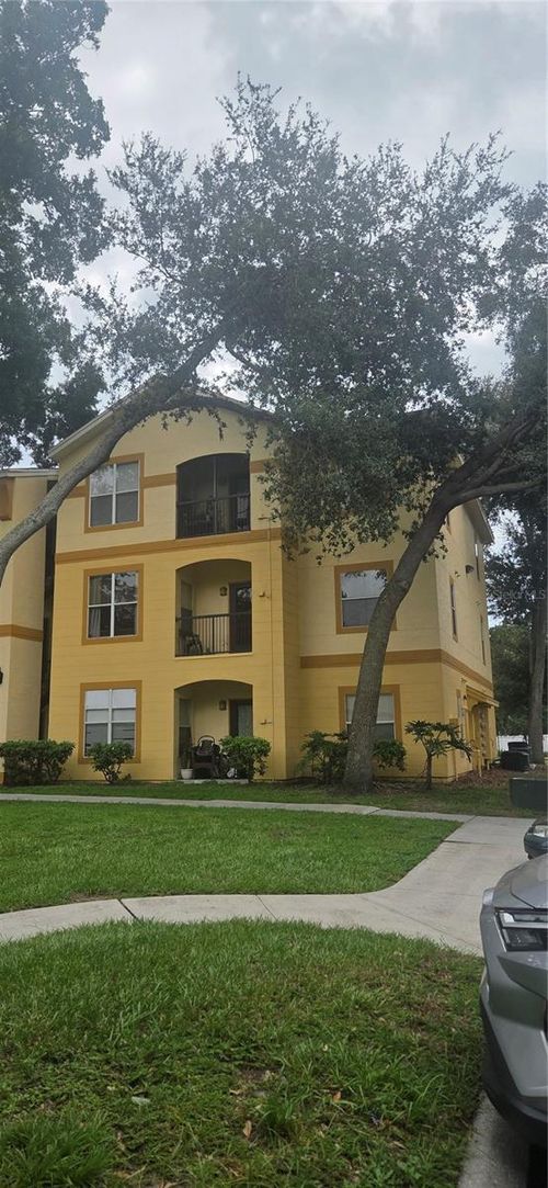 312-5602 Pinnacle Heights Cir, TAMPA, FL, 33624-4035 | Card Image