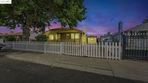 528 La Prenda Dr, Oakland, CA, 94603-3541 | Card Image