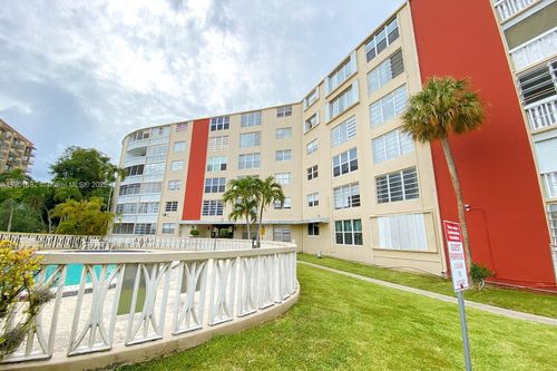 307-bi-1475 Ne 125th Ter, North Miami, FL, 33161-5215 | Card Image