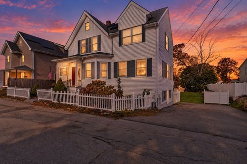 18 Berglund Ave, Brockton, MA, 02301-2148 | Card Image