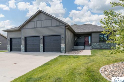 1929 Lexington Ln, North Mankato, MN, 56003-4271 | Card Image