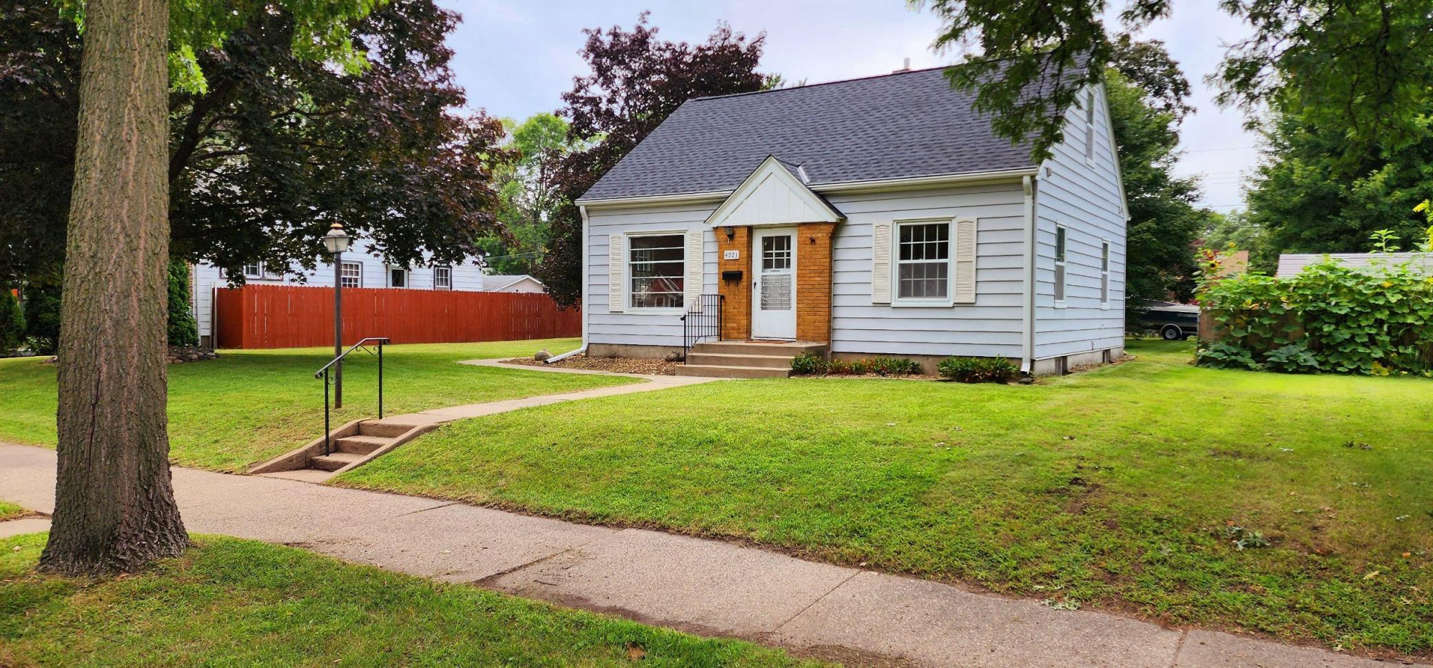 Thomas Ave, Minneapolis, MN 55430