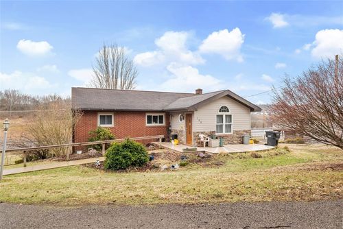 108 Allemande Ln, Valencia, PA, 16059-2002 | Card Image